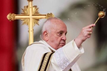 En su mensaje de Pascuas, Francisco pidió por la paz ante los “vientos de guerra” en Europa