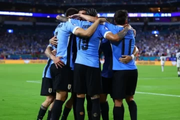 Uruguay venció a Panamá y arrancó firme en la Copa América