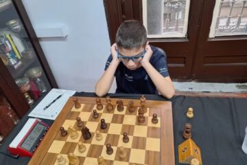 Otro hito para Faustino Oro: venció al n° 2 del ajedrez mundial en una partida de 3 minutos