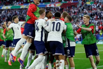 Inglaterra y Paises bajos son semifinalistas de la Eurocopa